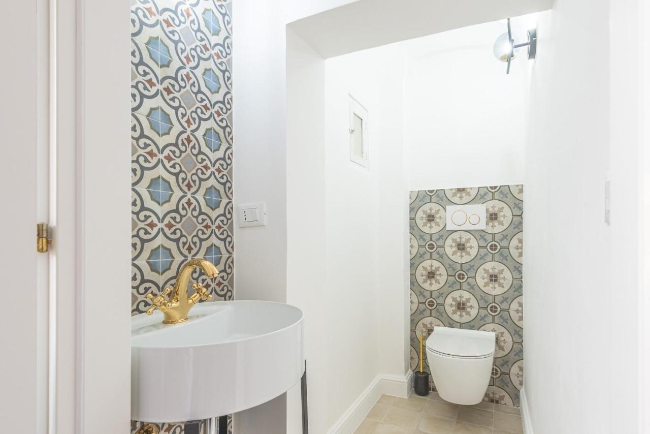 Nitti43 Luxury Apartment Taranto Exterior foto