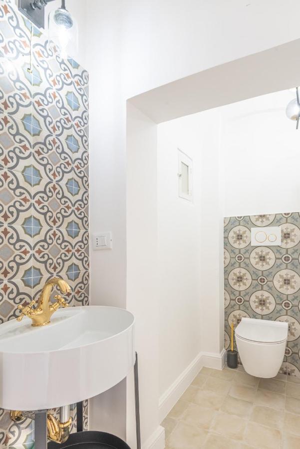 Nitti43 Luxury Apartment Taranto Exterior foto