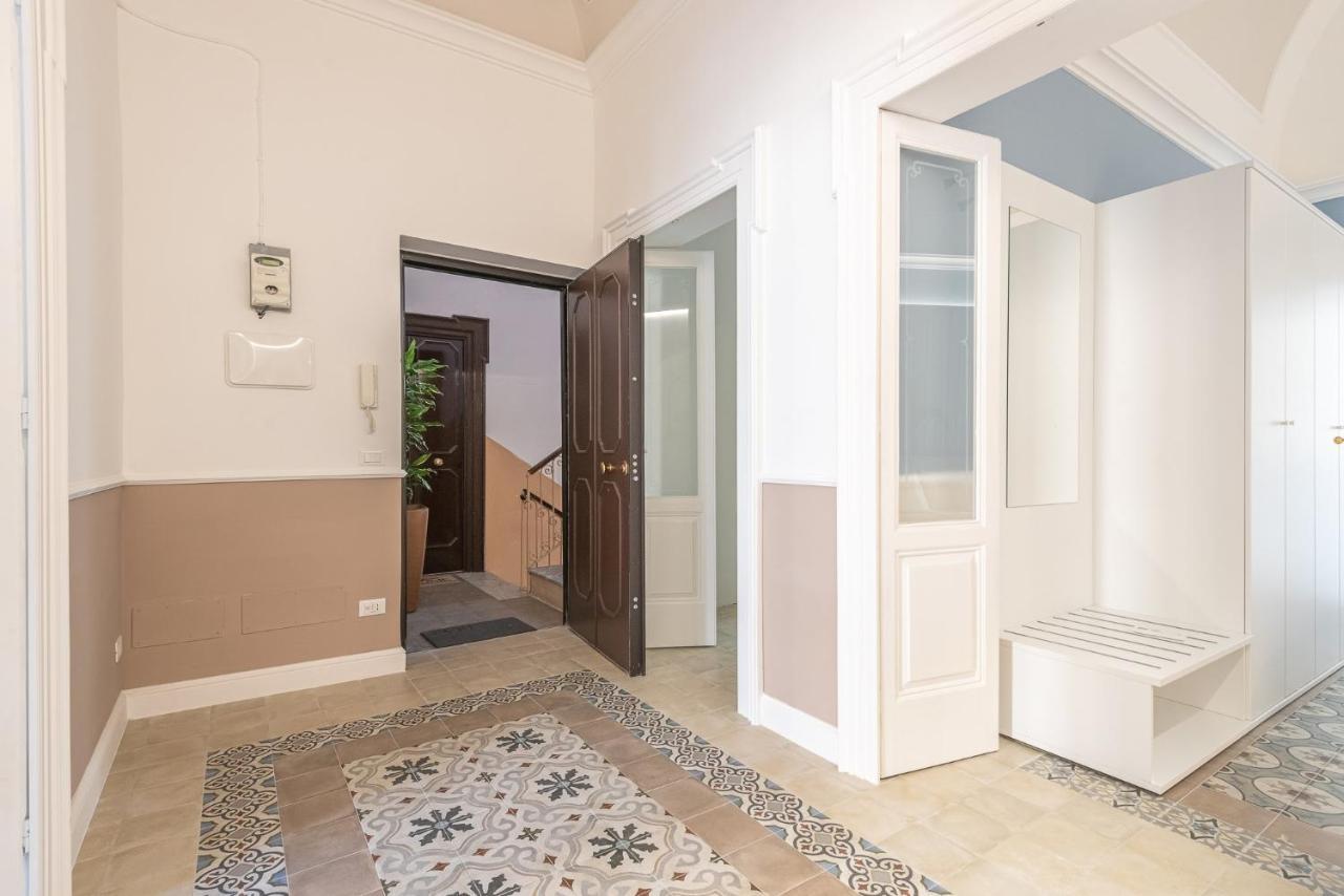 Nitti43 Luxury Apartment Taranto Exterior foto